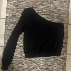 Lulu's Elegant Black Top